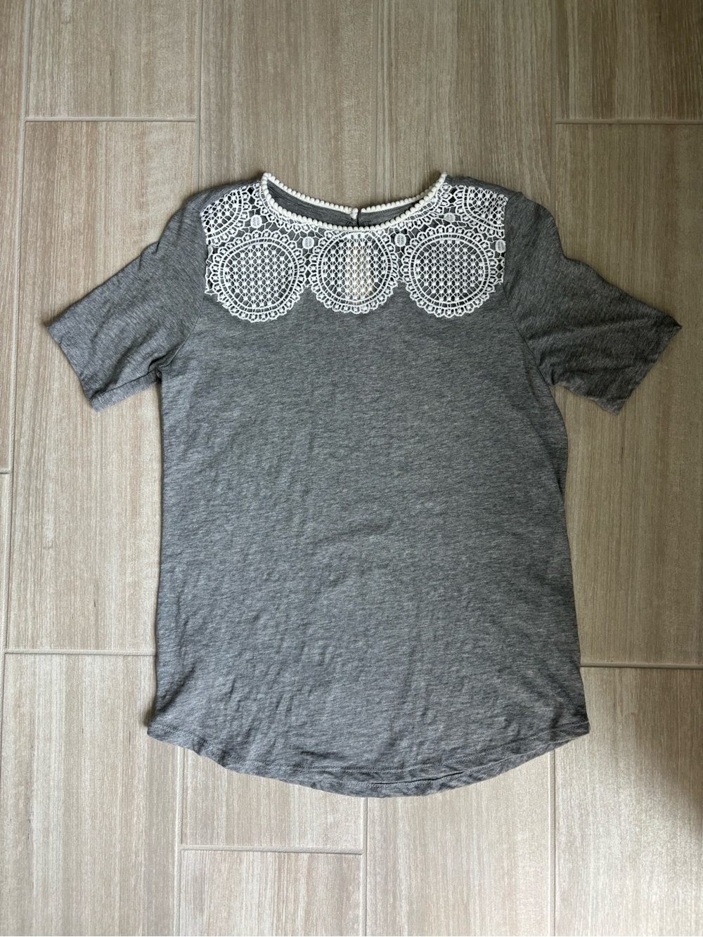 Loft Women's XSP Gray Top with White Crochet Yoke